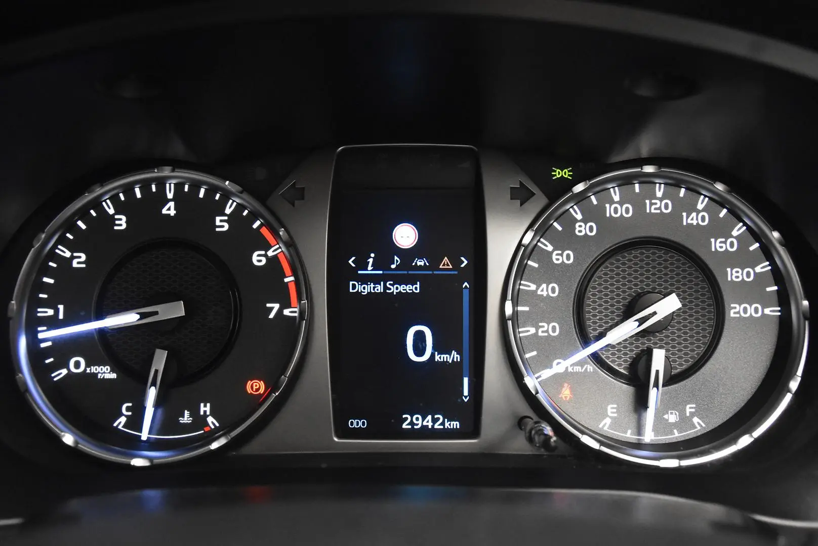 2024 Toyota Hilux Gallery Image 10
