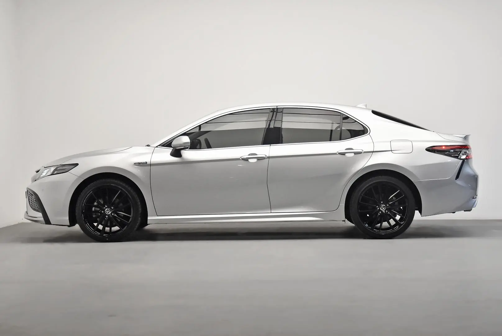 2022 Toyota Camry Gallery Image 4