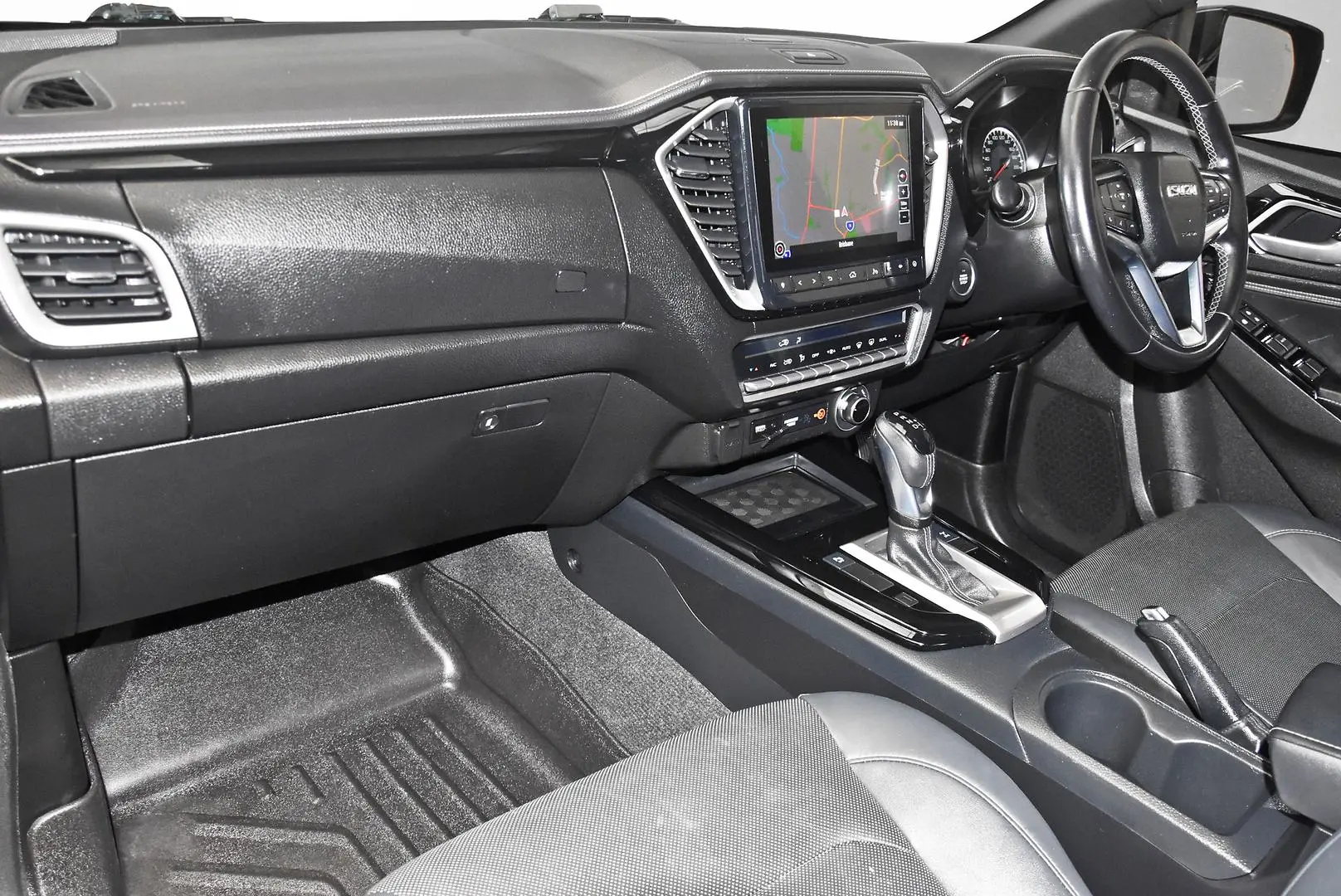2021 Isuzu D-MAX Gallery Image 17