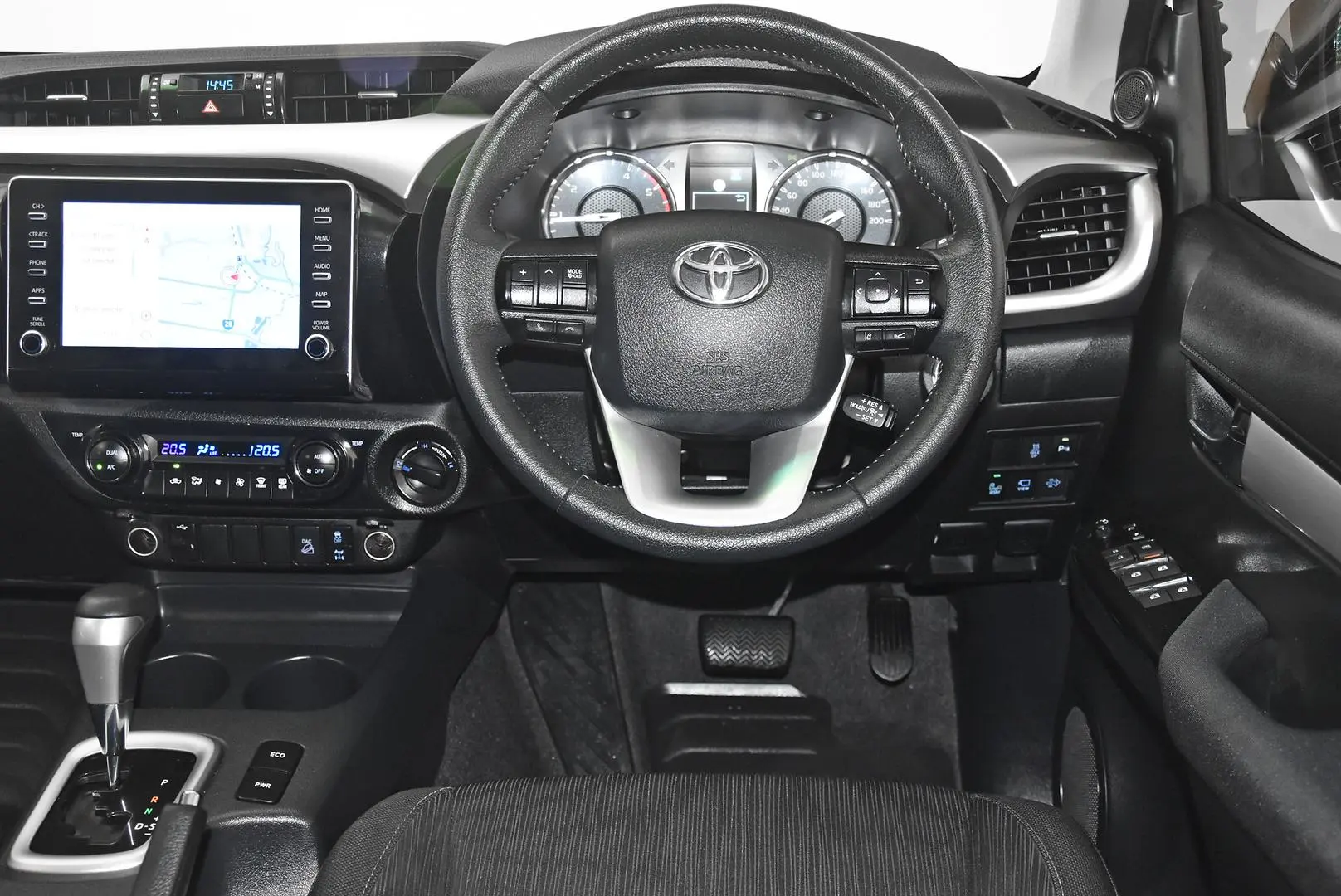 2023 Toyota Hilux Gallery Image 14