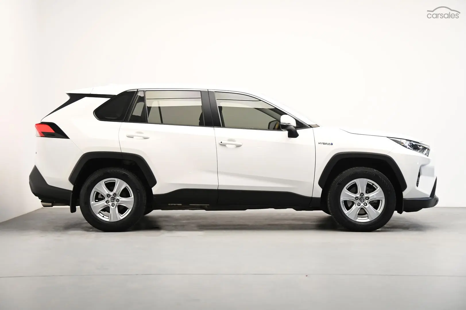 2020 Toyota RAV4 Image 3