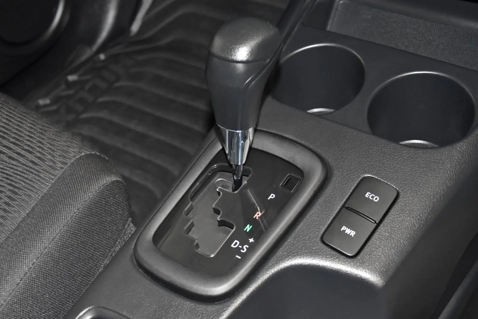2023 Toyota Hilux Gallery Image 12