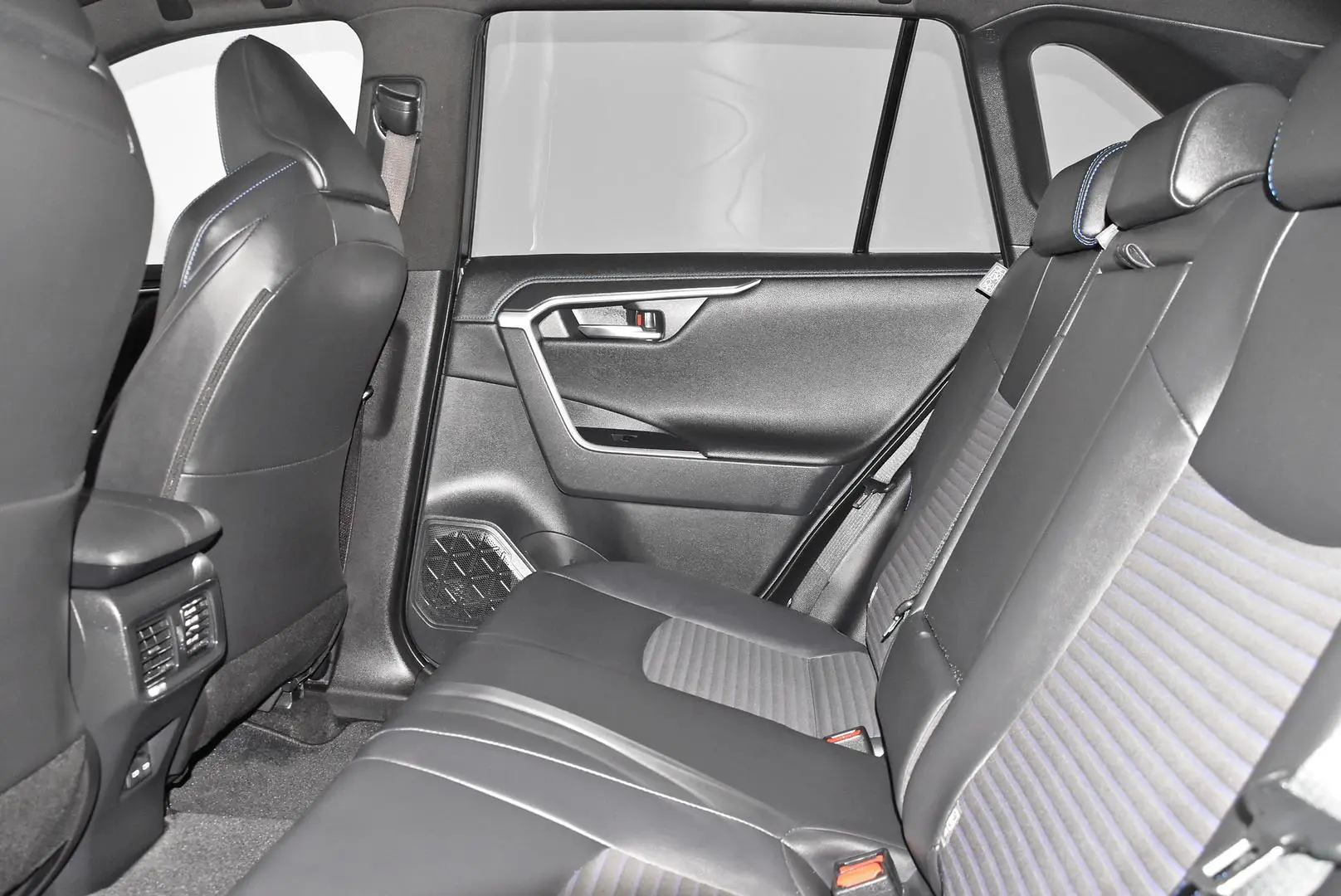 2024 Toyota RAV4 Gallery Image 19