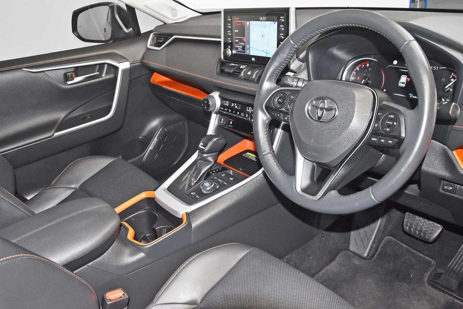 2021 Toyota RAV4 Gallery Image 9