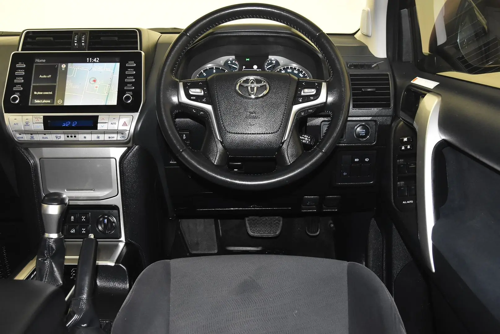 2022 Toyota Landcruiser Prado Gallery Image 8