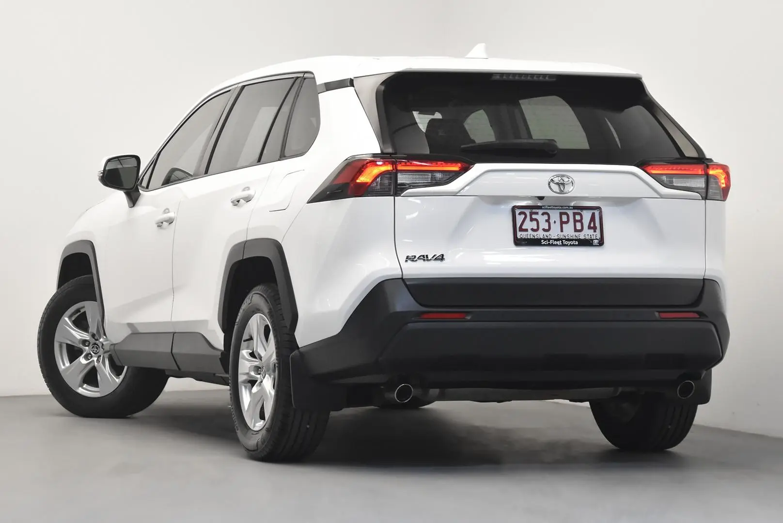 2019 Toyota RAV4 Gallery Image 5