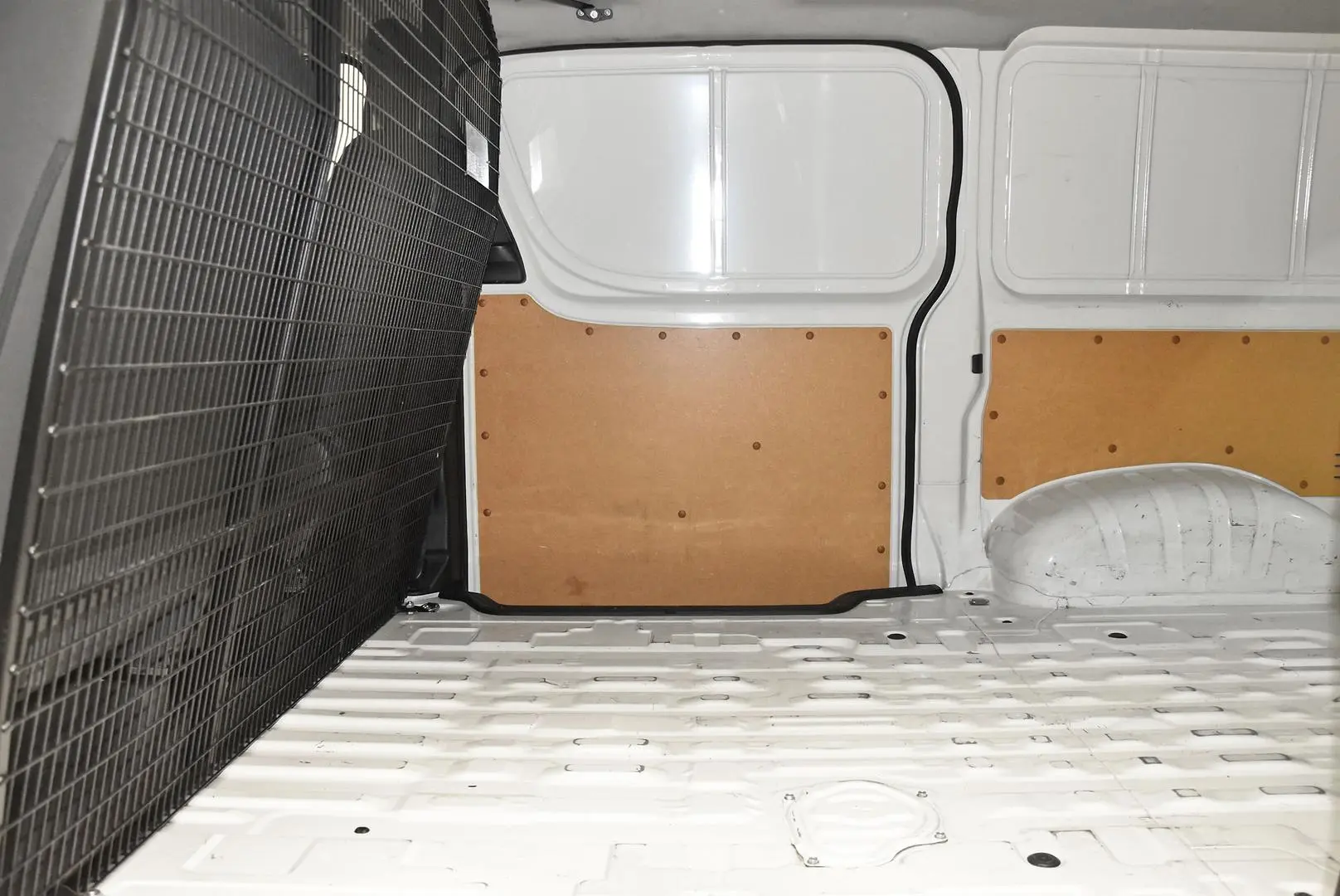 2024 Toyota Hiace Gallery Image 17