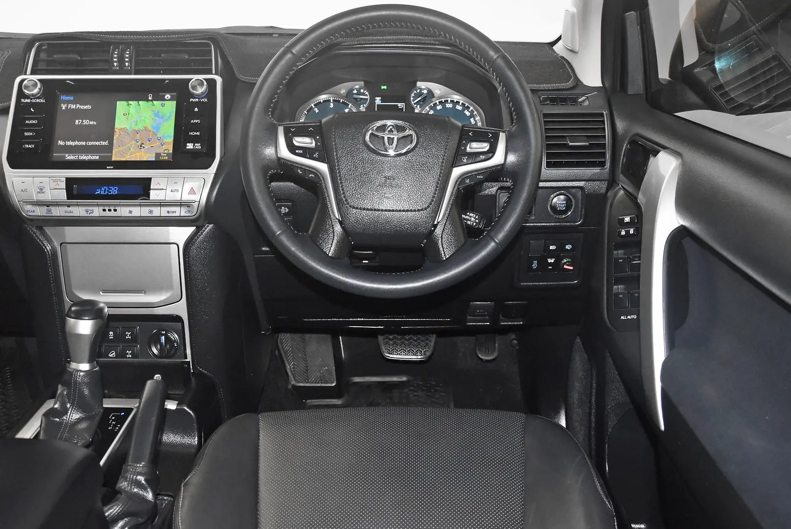 2018 Toyota Landcruiser Prado Gallery Image 13