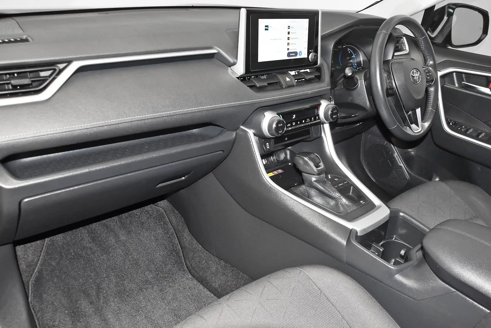 2023 Toyota RAV4 Gallery Image 17