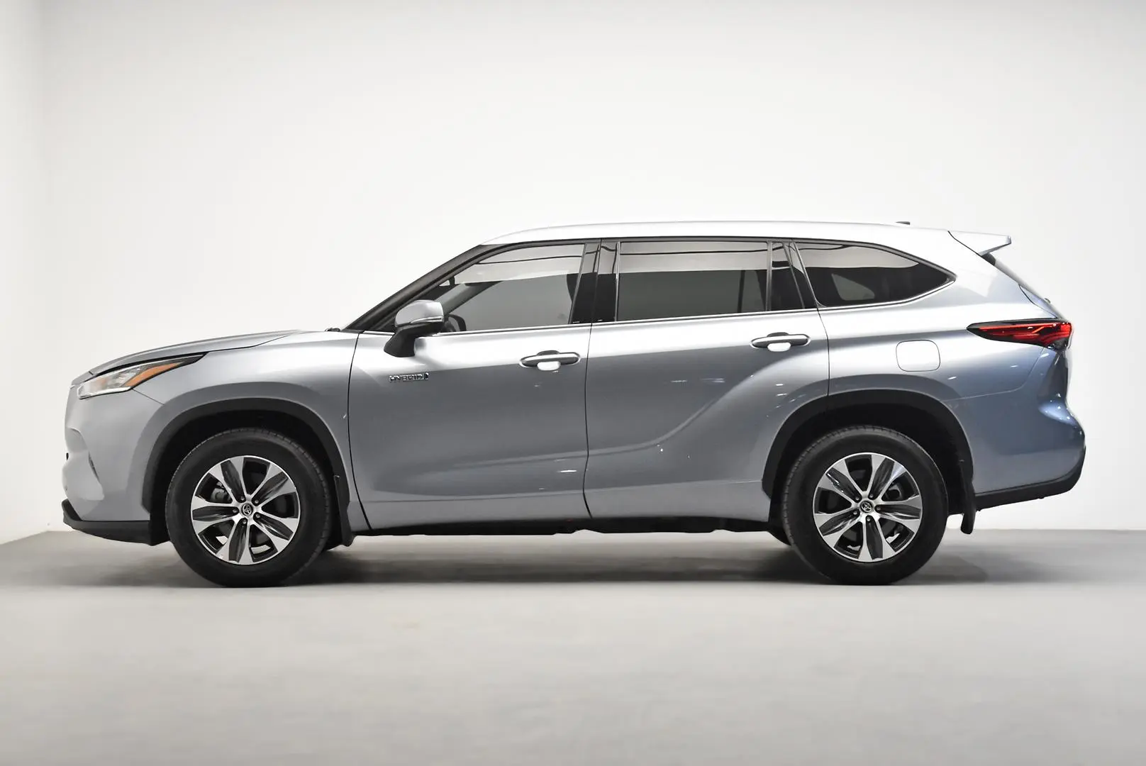 2022 Toyota Kluger Gallery Image 4
