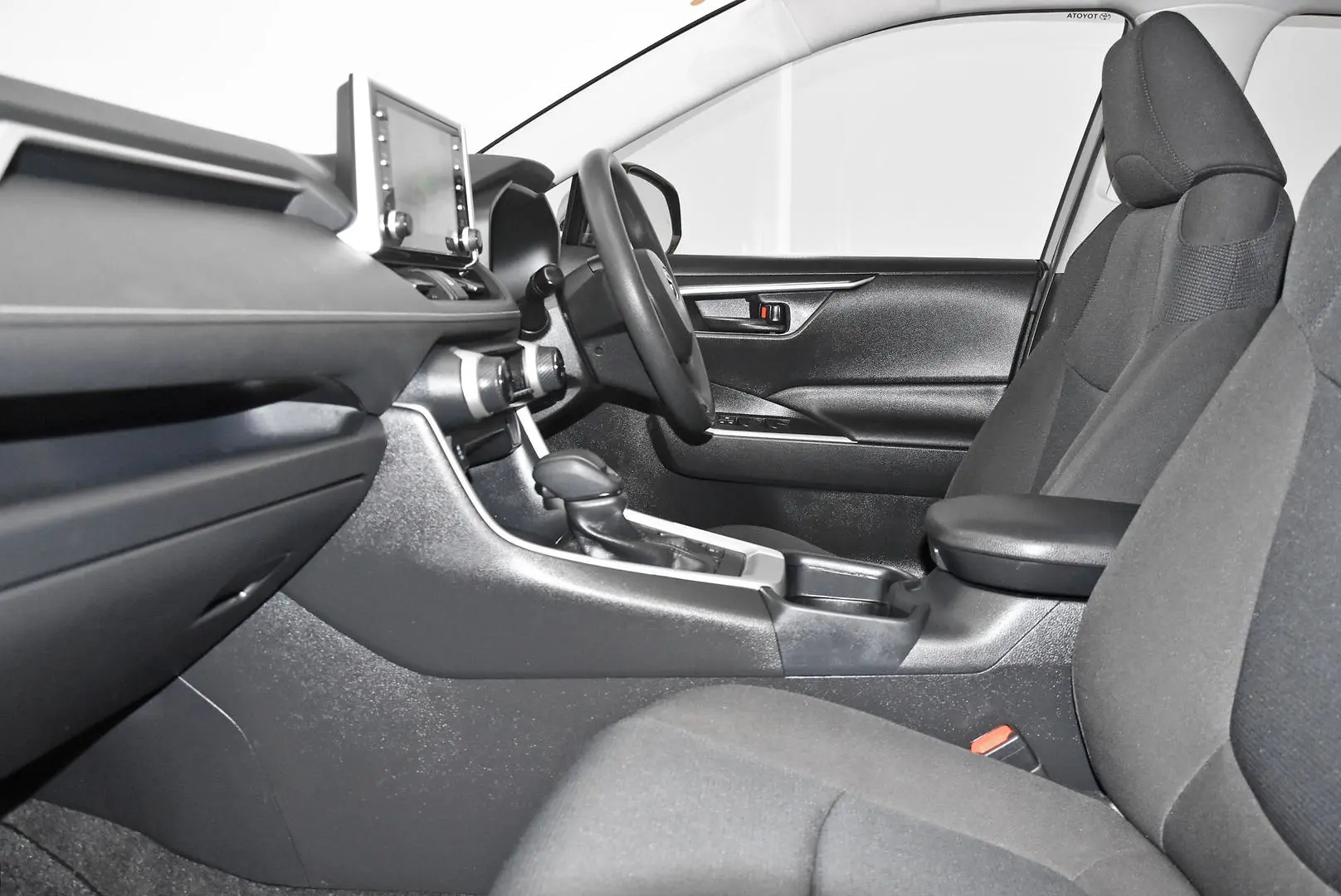 2020 Toyota RAV4 Gallery Image 18