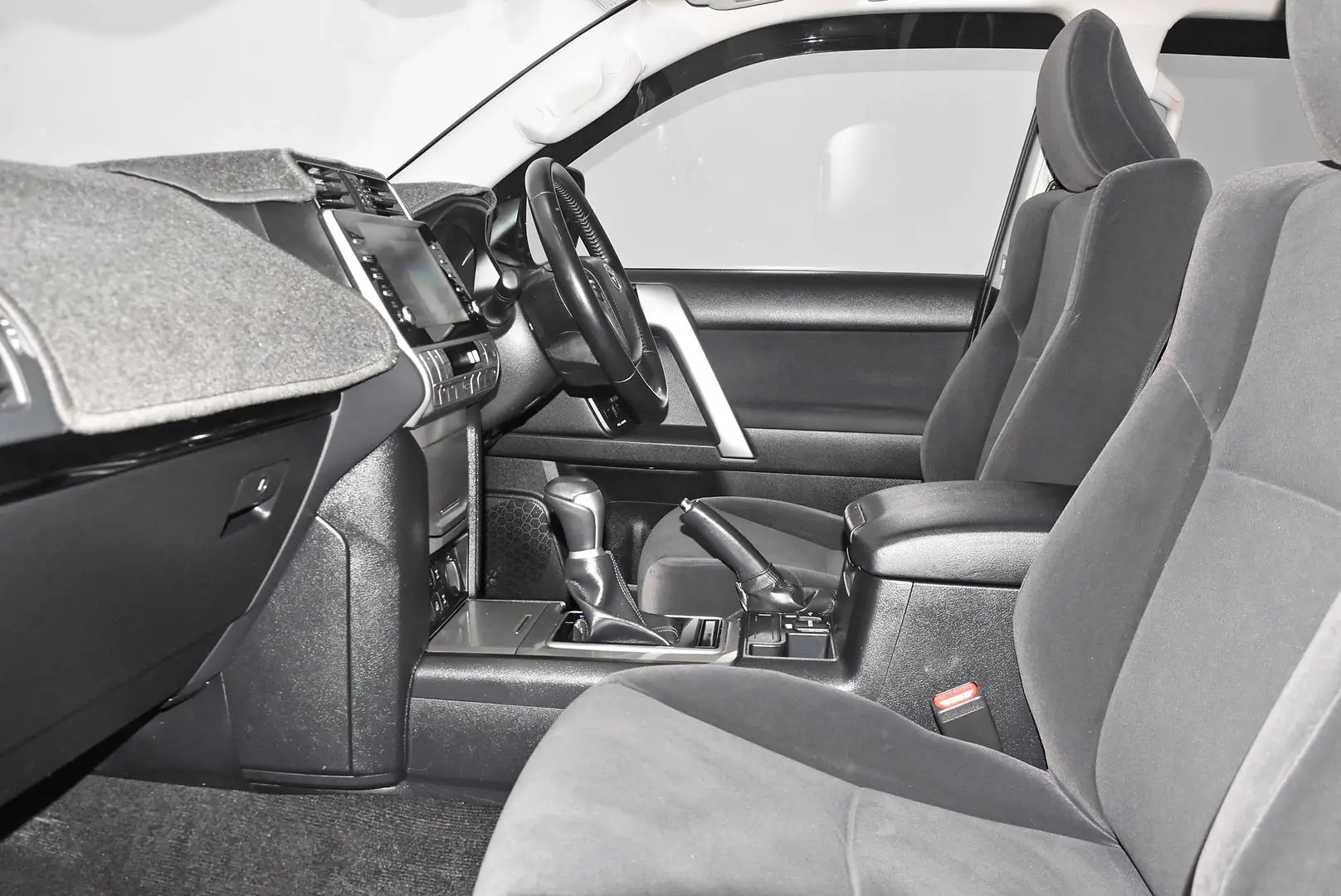 2021 Toyota Landcruiser Prado Gallery Image 16