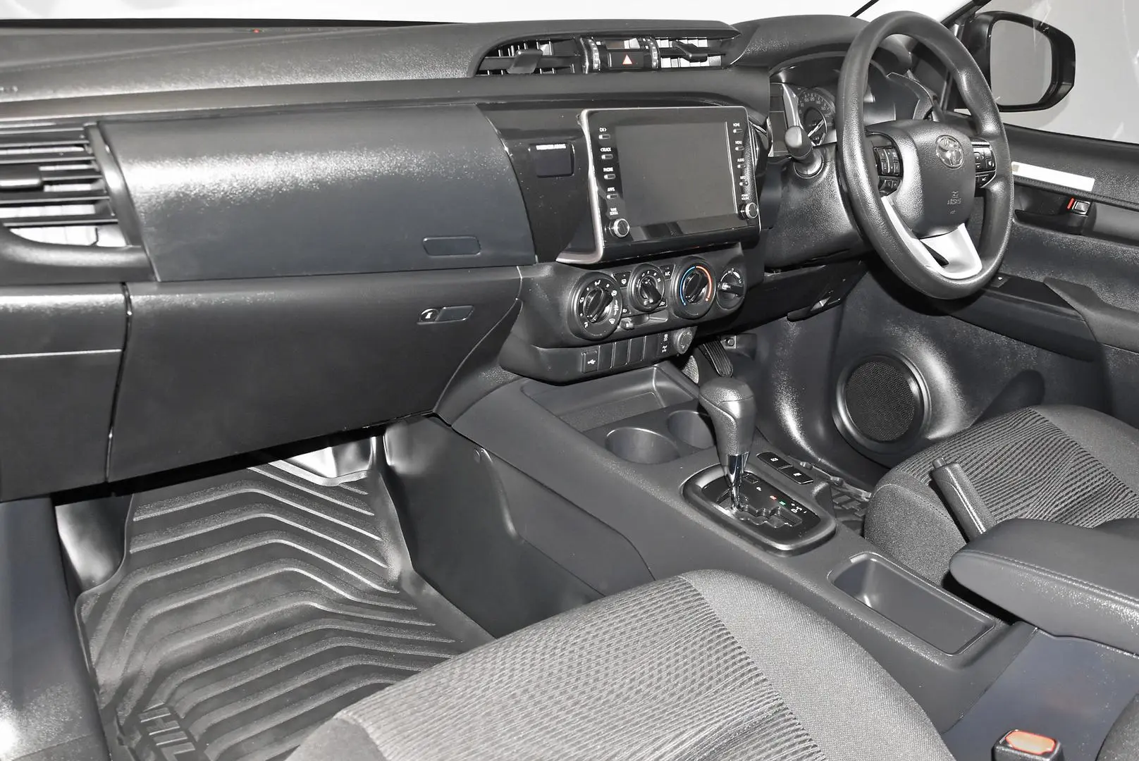 2024 Toyota Hilux Gallery Image 14