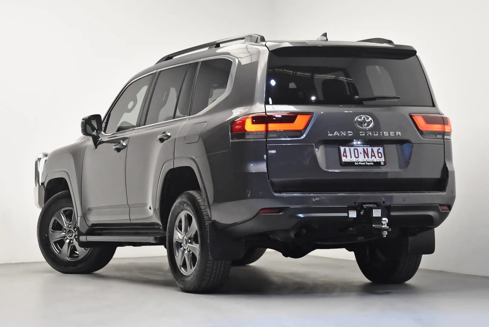 2022 Toyota Landcruiser Gallery Image 5