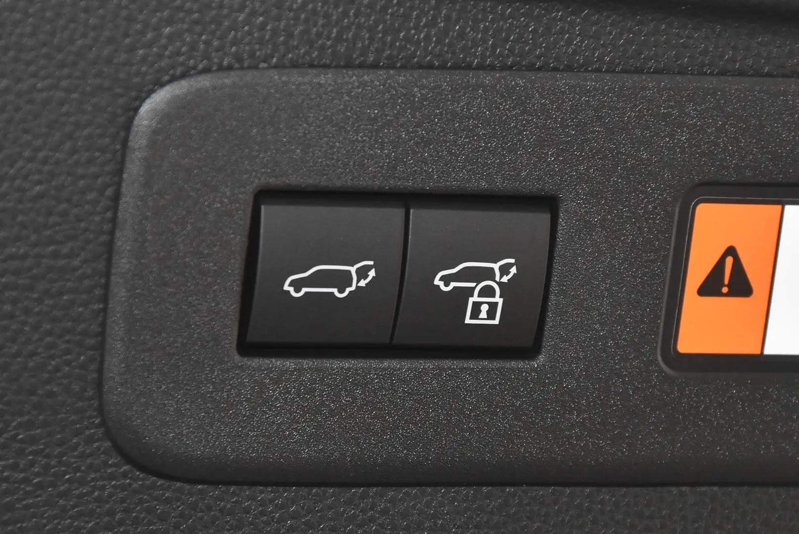 2025 Toyota Landcruiser Prado Gallery Image 22