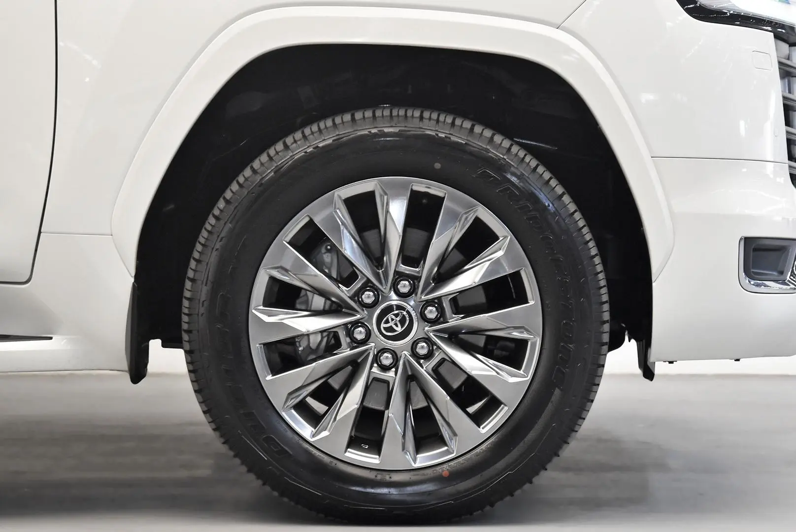 2025 Toyota Landcruiser Gallery Image 25