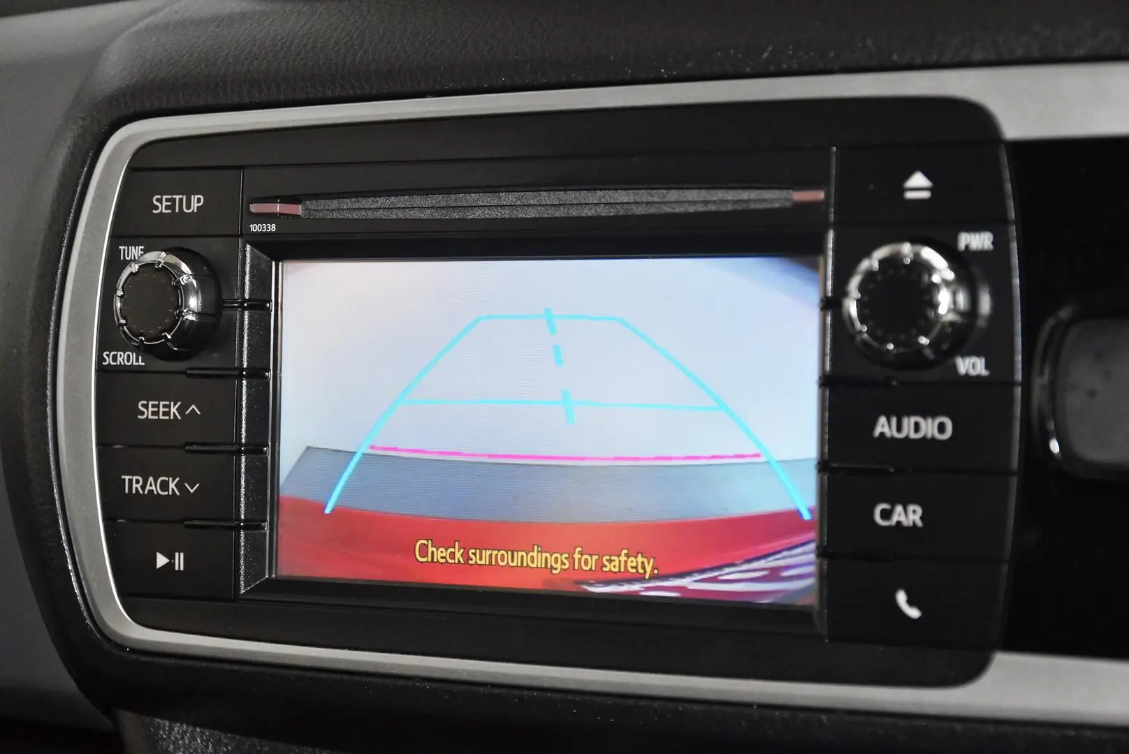 2016 Toyota Yaris Gallery Image 12