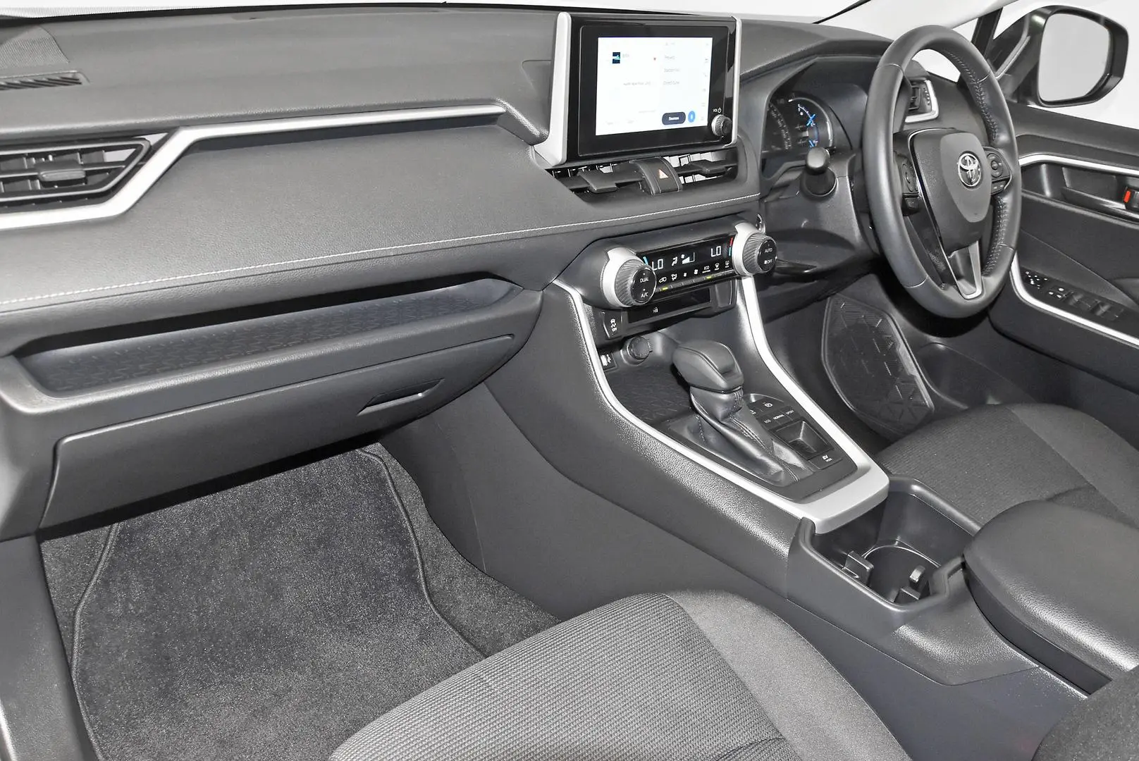 2024 Toyota RAV4 Gallery Image 17