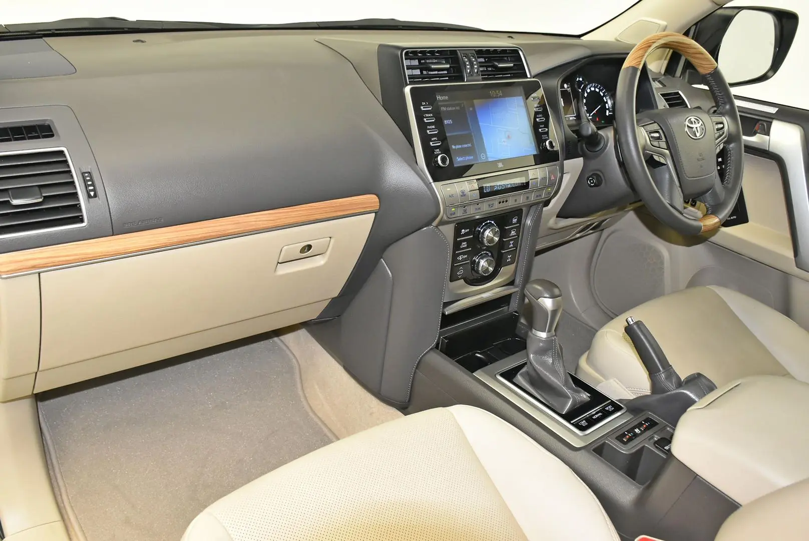 2023 Toyota Landcruiser Prado Gallery Image 16