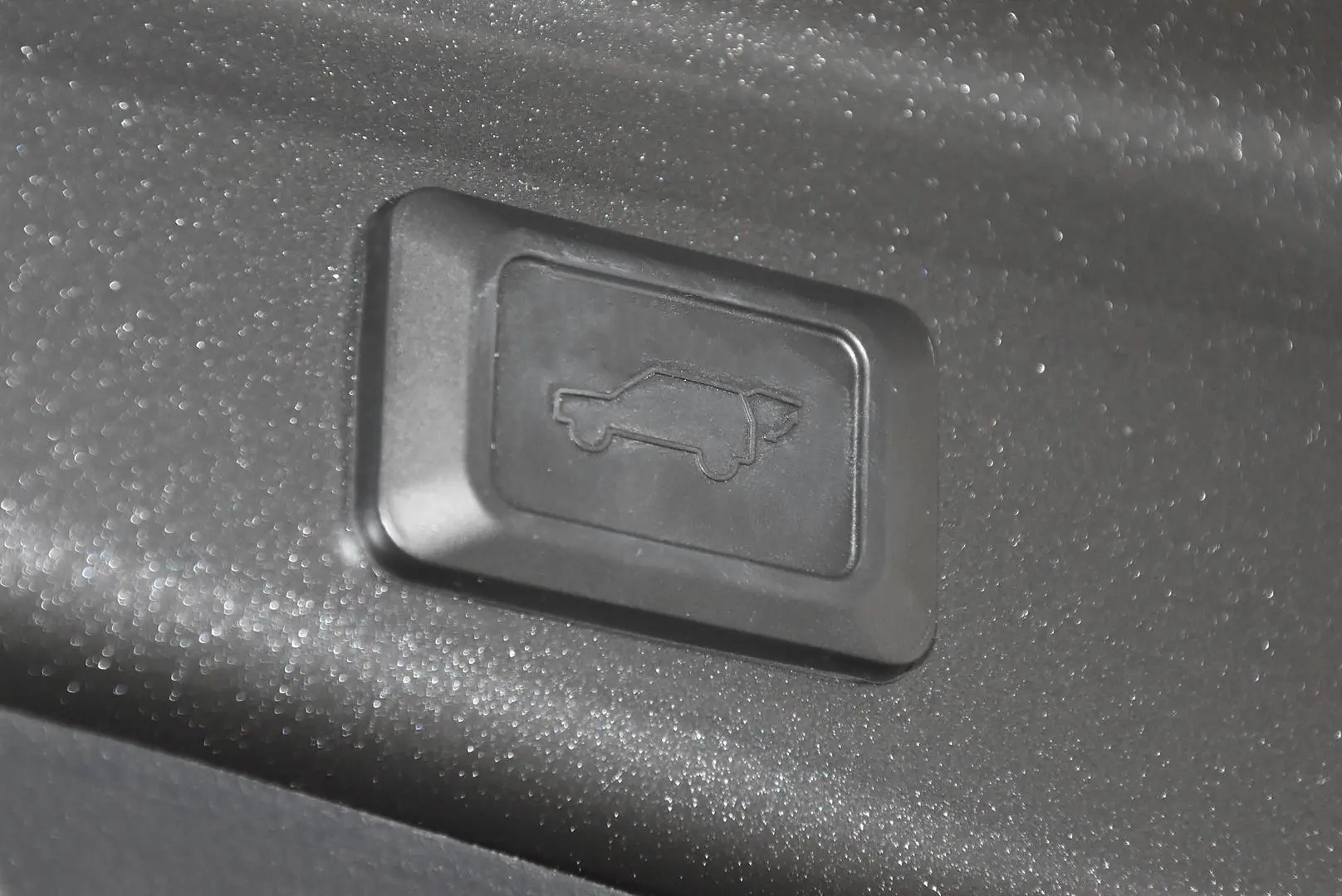 2019 Toyota RAV4 Gallery Image 23