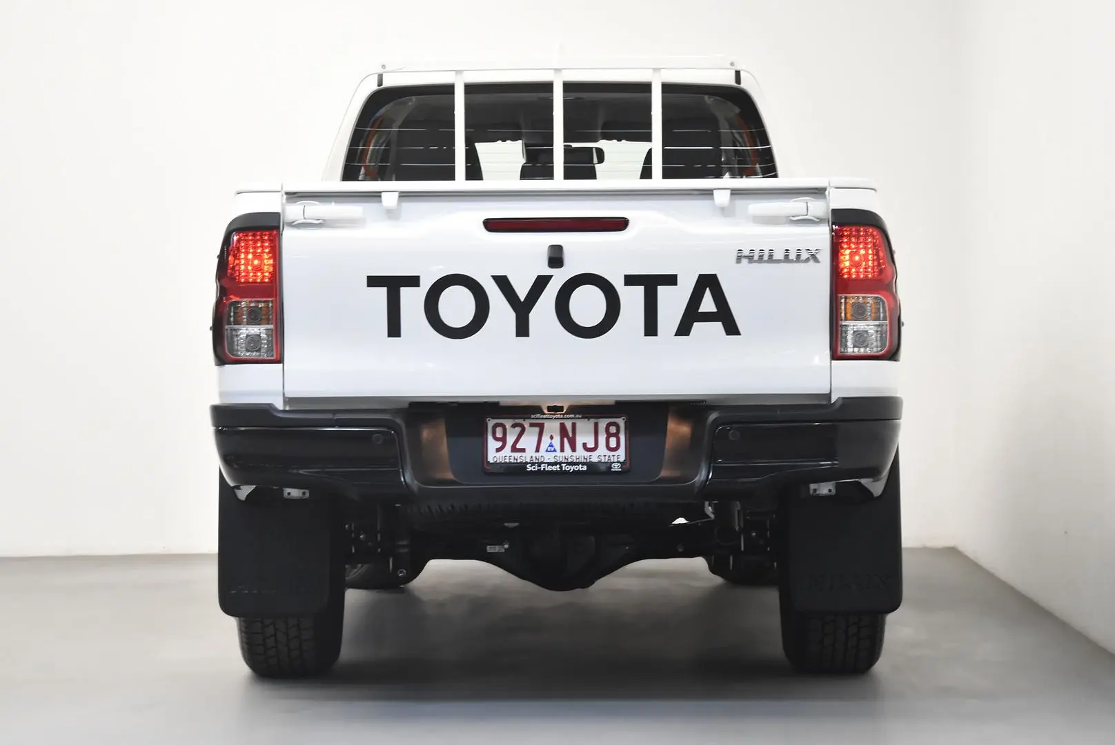 2025 Toyota Hilux Gallery Image 6