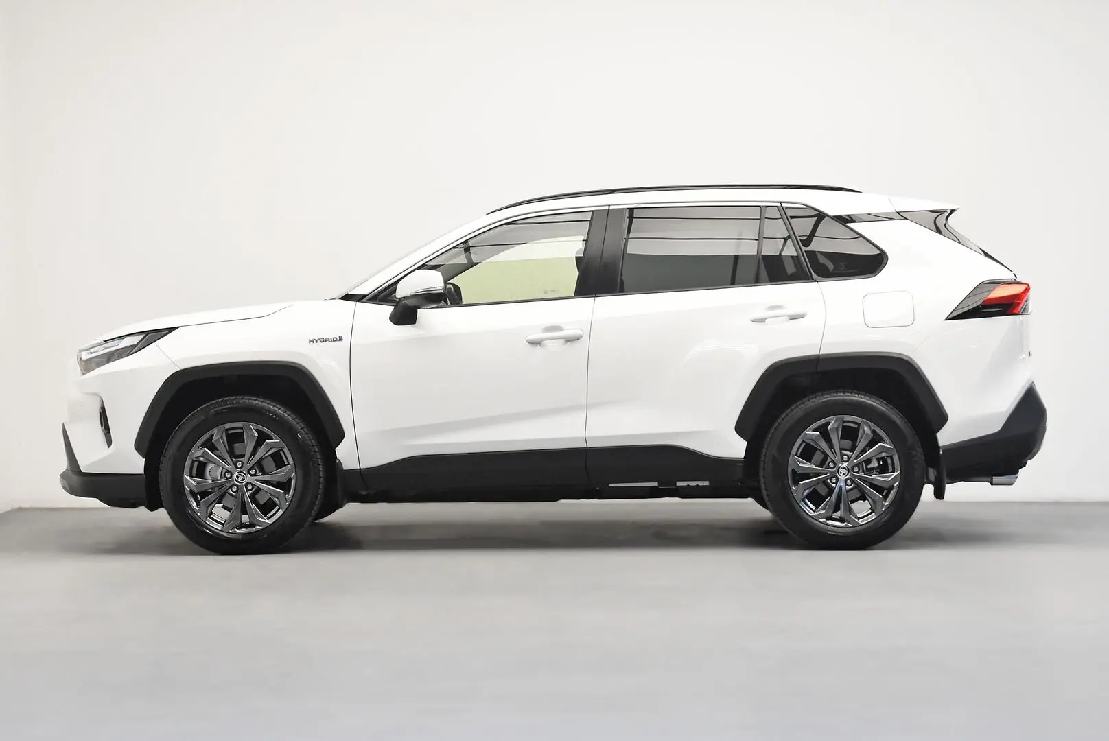 2024 Toyota RAV4 Gallery Image 4