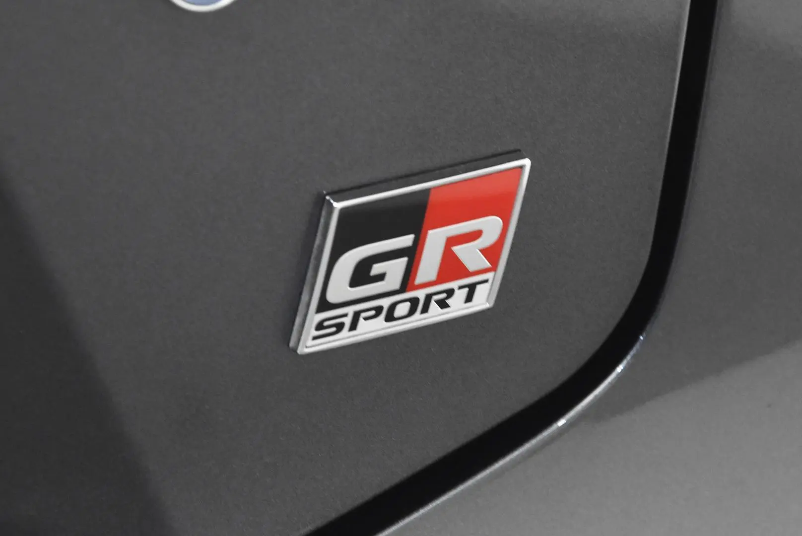 2025 Toyota C-HR Gallery Image 7