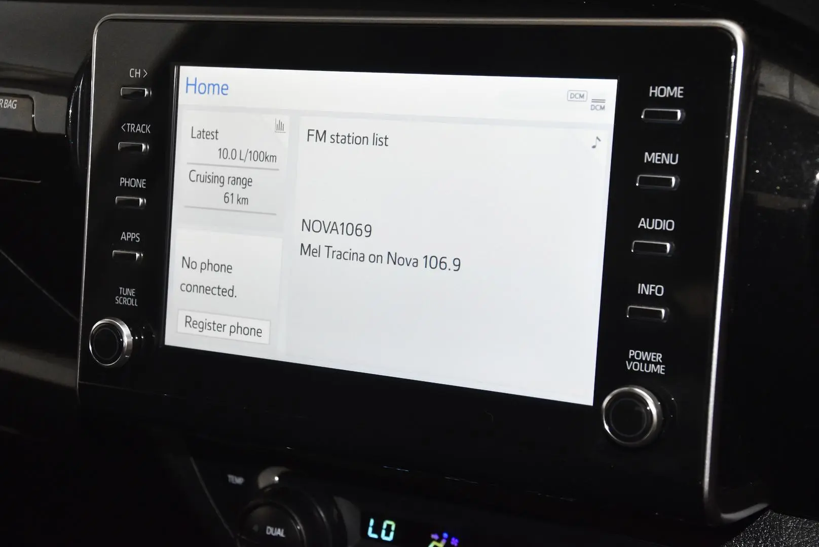 2025 Toyota Hilux Gallery Image 11