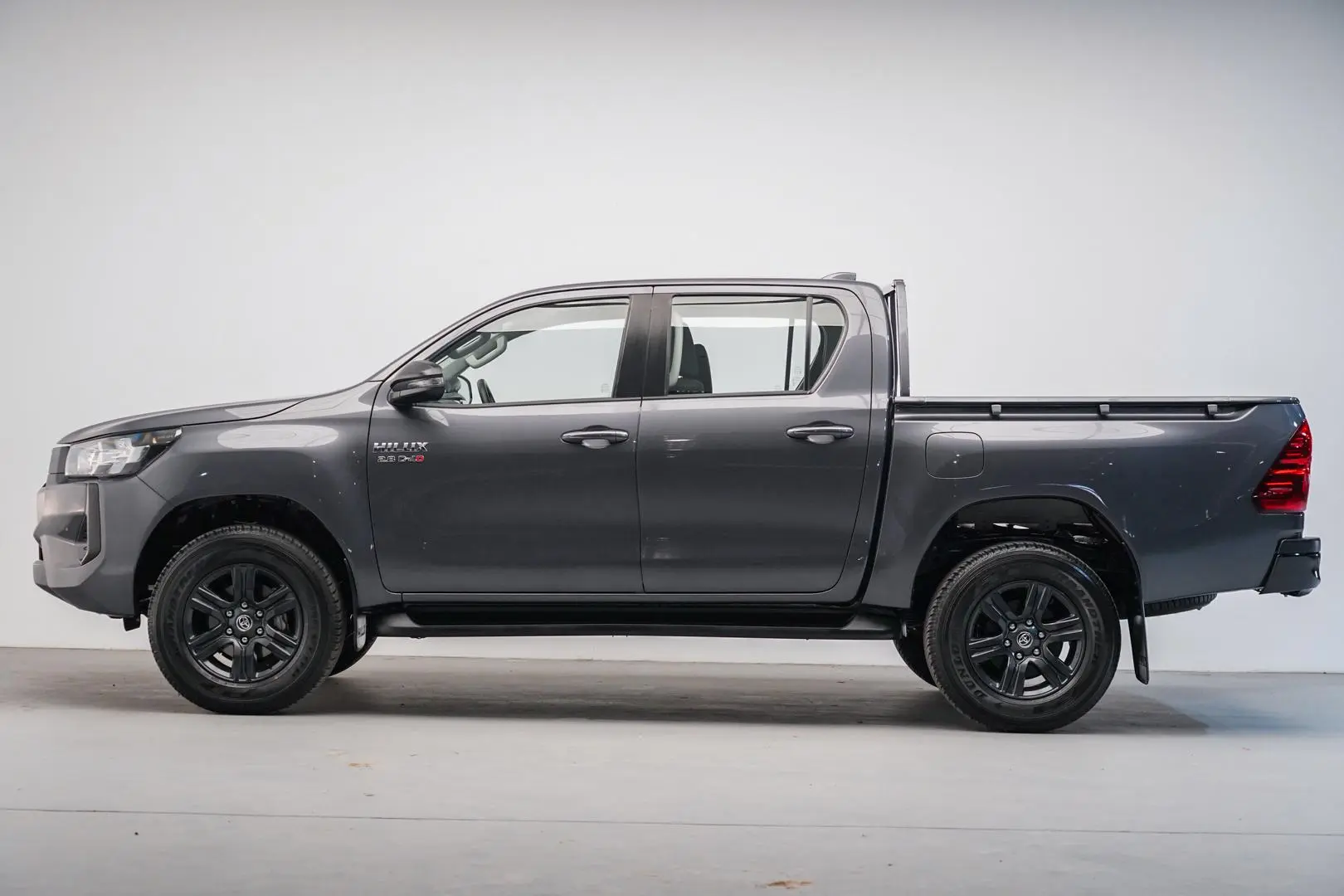 2024 Toyota Hilux Gallery Image 3