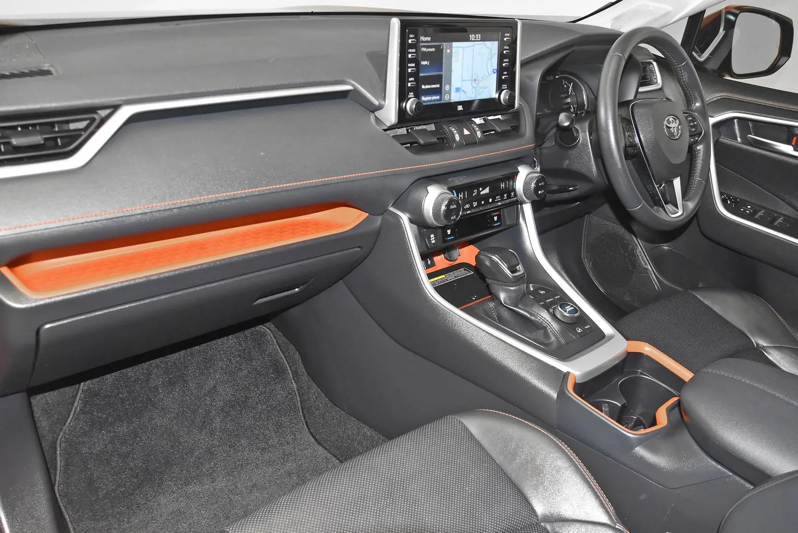 2020 Toyota RAV4 Gallery Image 17