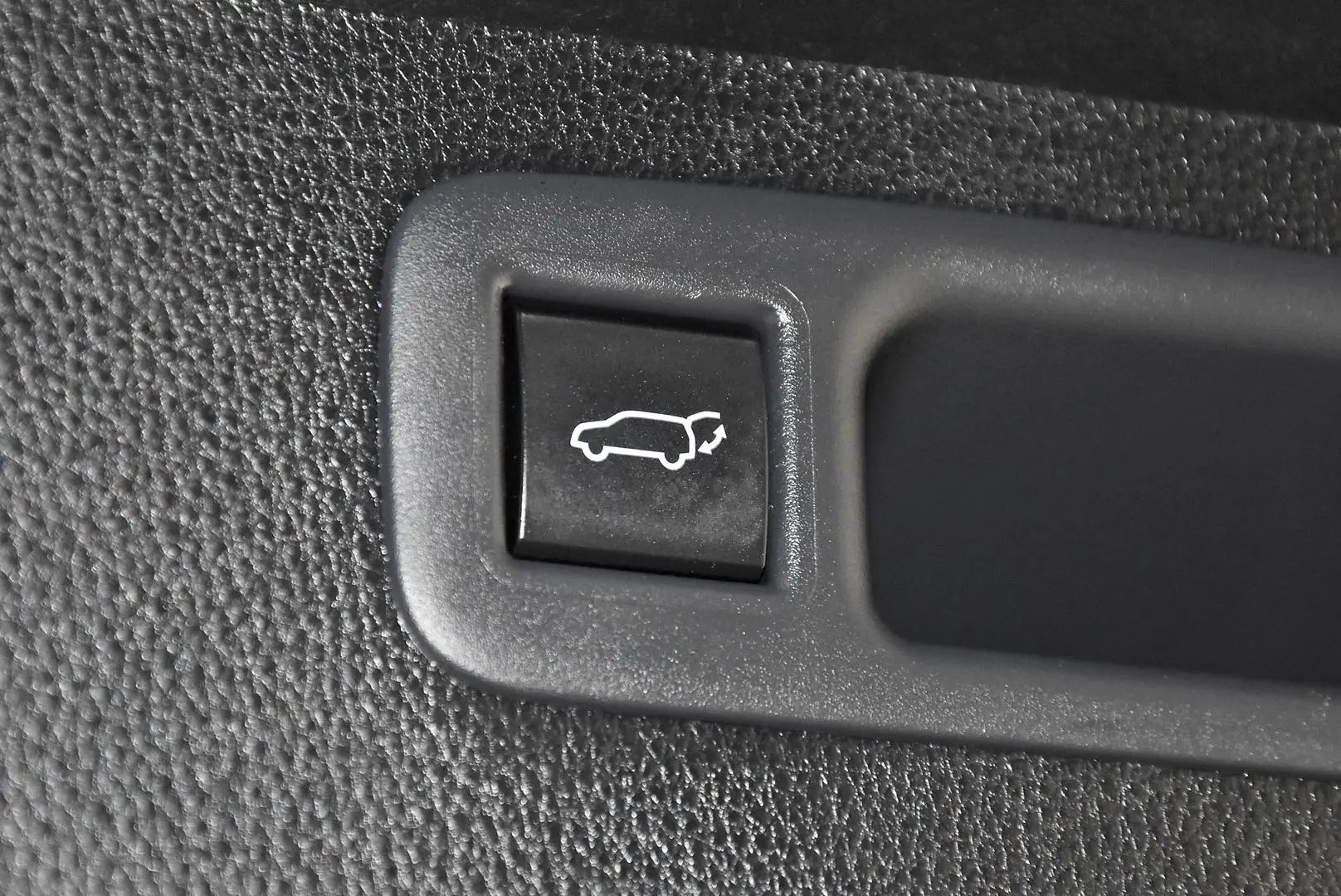 2022 Toyota Kluger Gallery Image 22