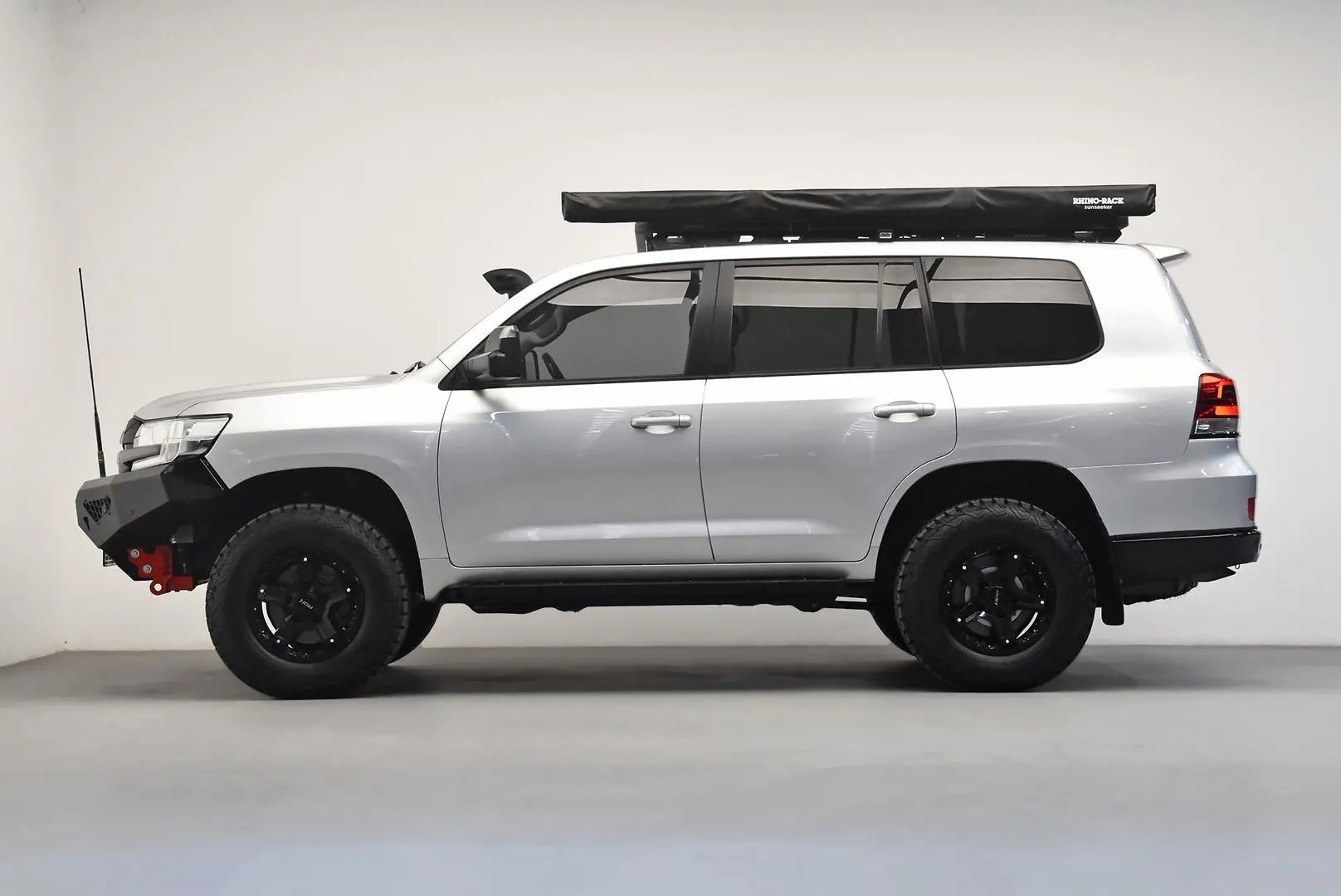 2018 Toyota Landcruiser Gallery Image 4