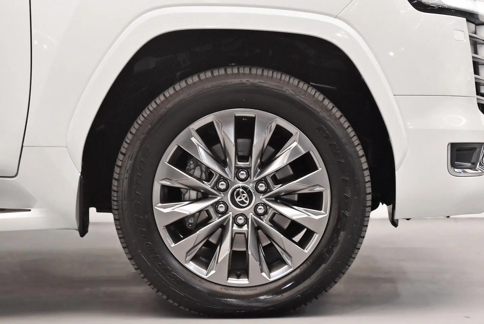 2023 Toyota Landcruiser Gallery Image 25