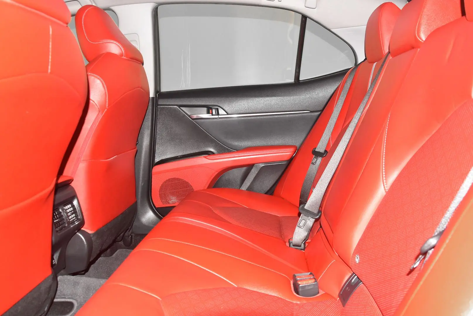 2021 Toyota Camry Gallery Image 18