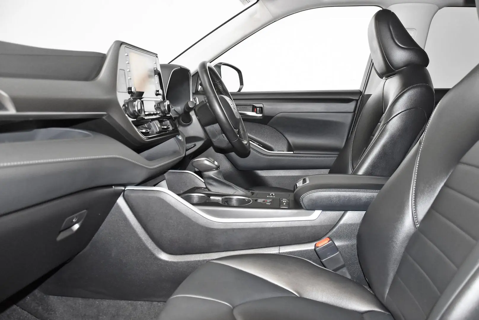 2022 Toyota Kluger Gallery Image 18