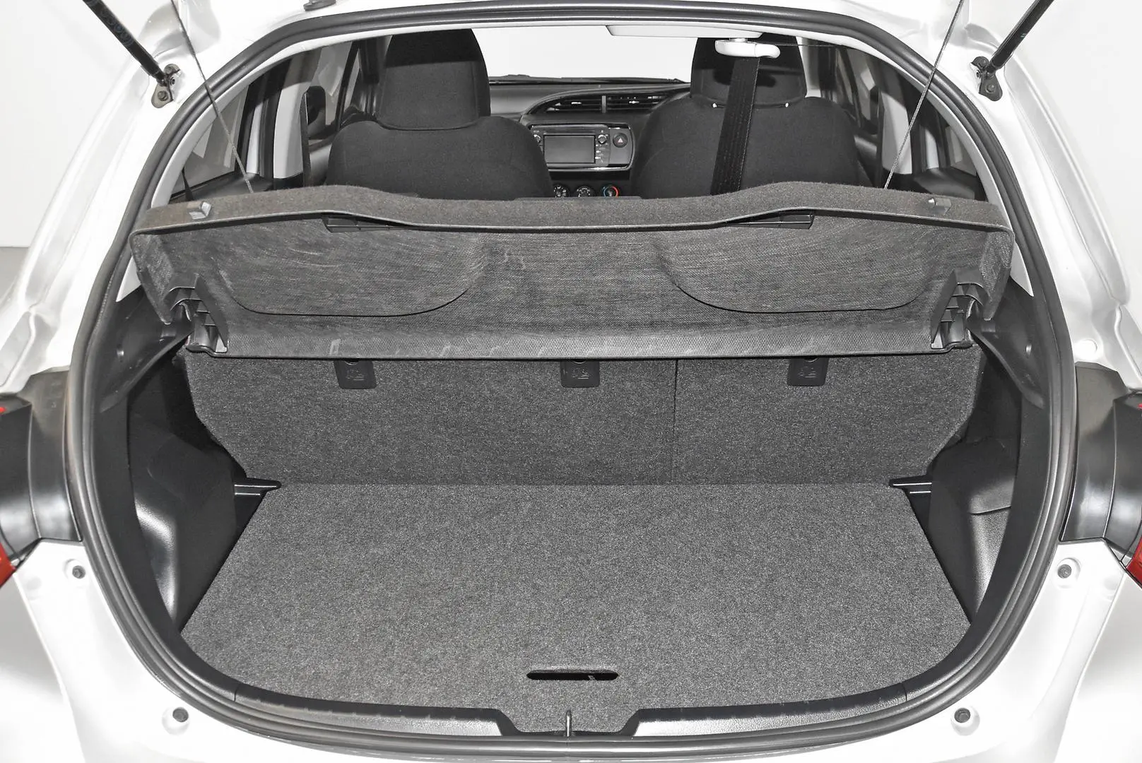 2018 Toyota Yaris Gallery Image 20