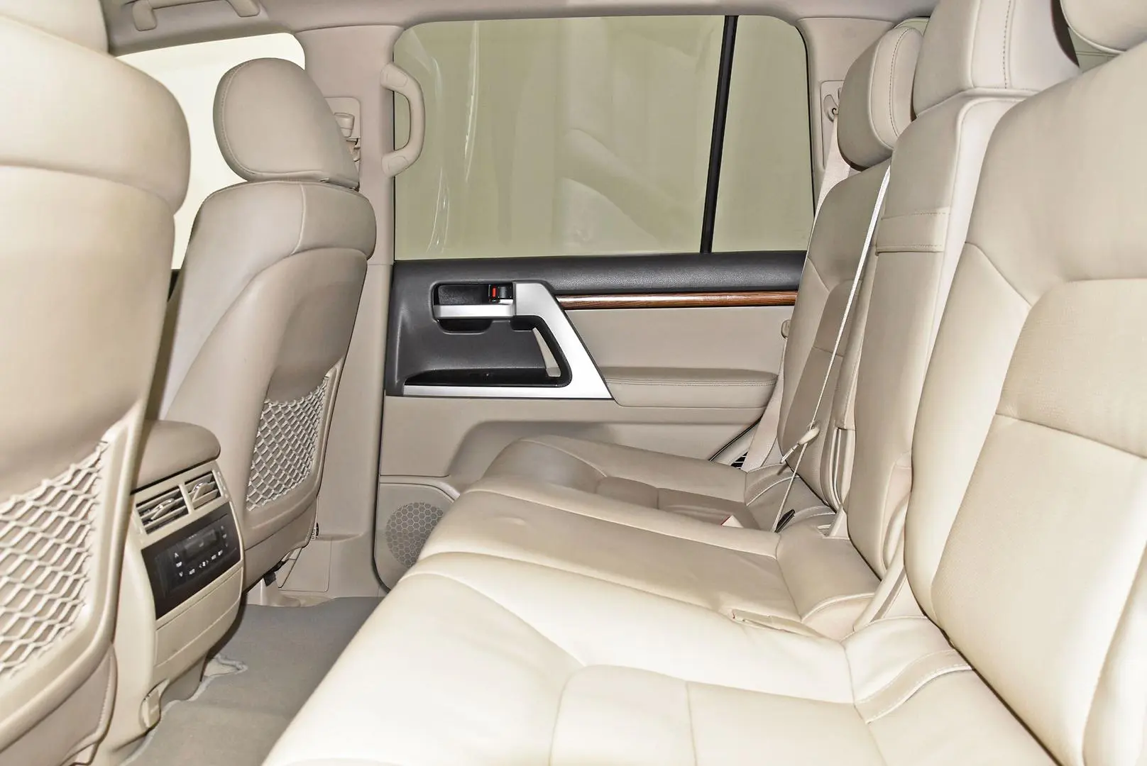 2019 Toyota Landcruiser Gallery Image 17