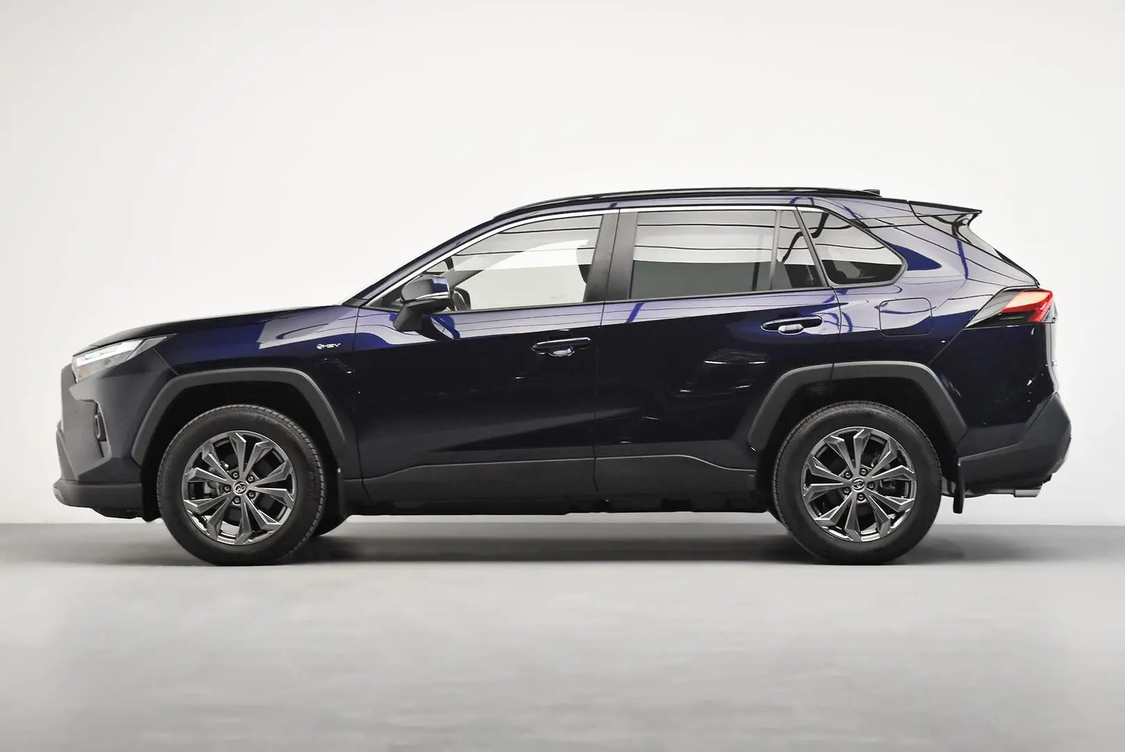 2024 Toyota RAV4 Gallery Image 4