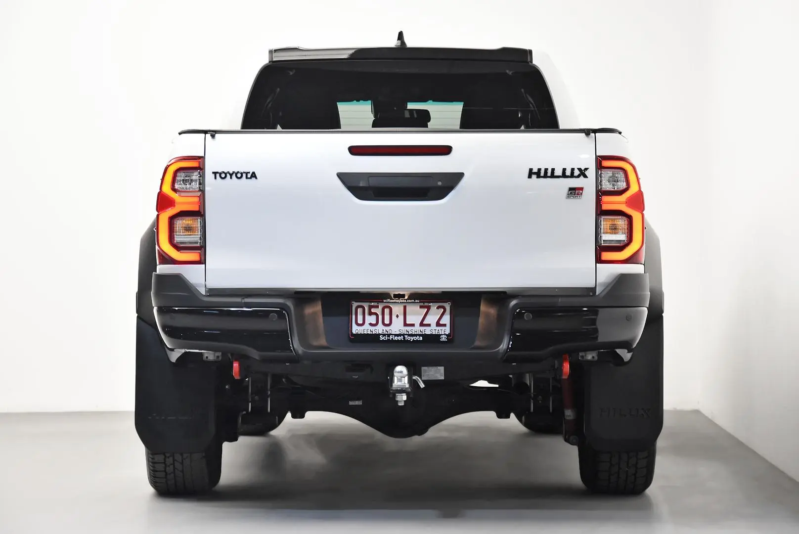 2025 Toyota Hilux Gallery Image 6