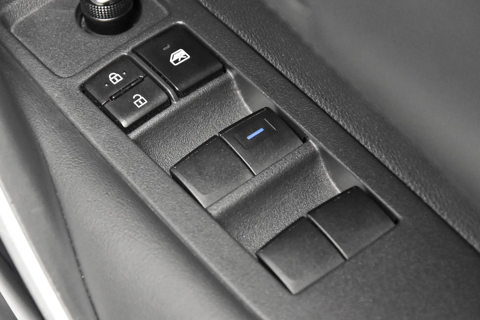 2020 Toyota Corolla Gallery Image 10