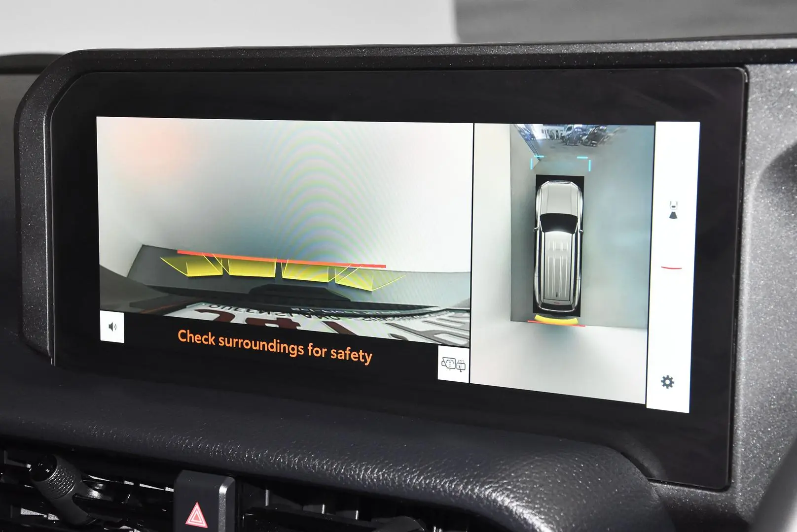 2025 Toyota Landcruiser Prado Gallery Image 12