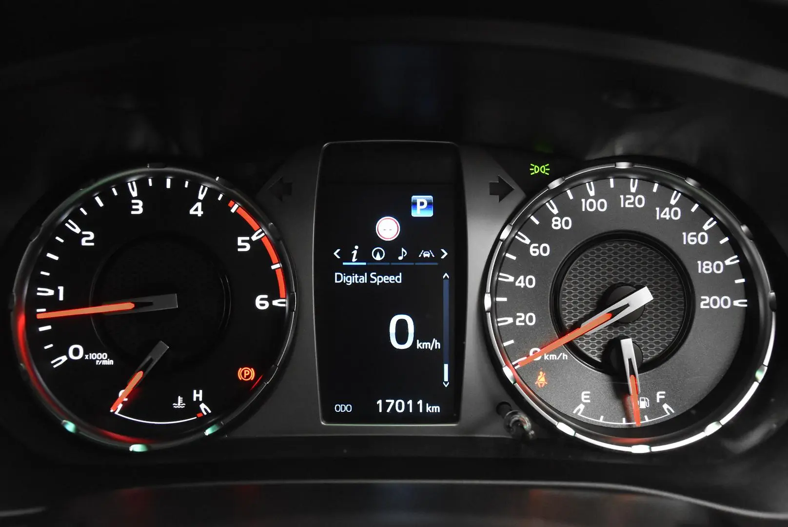 2023 Toyota Hilux Gallery Image 10