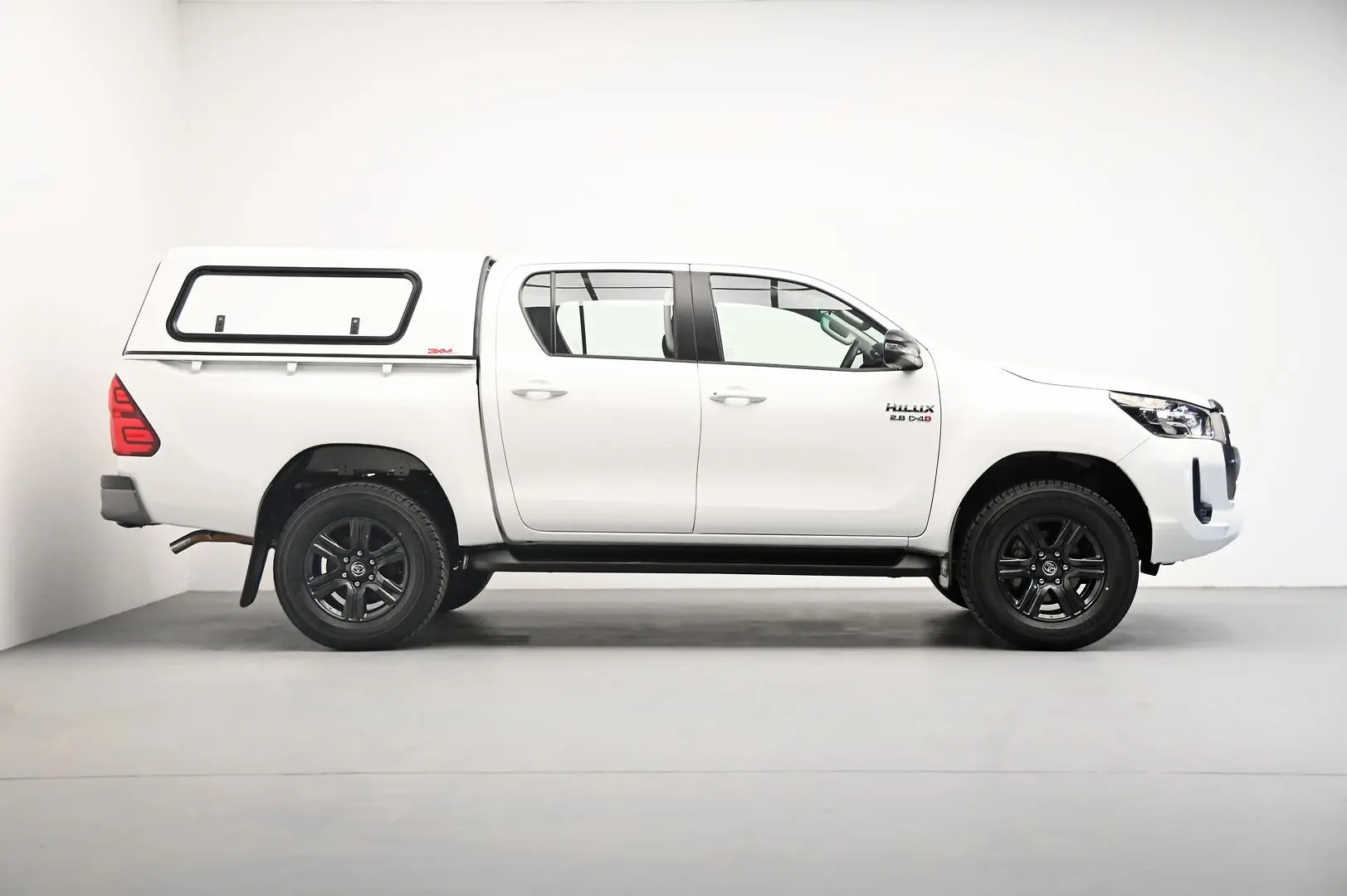 2023 Toyota Hilux Gallery Image 3