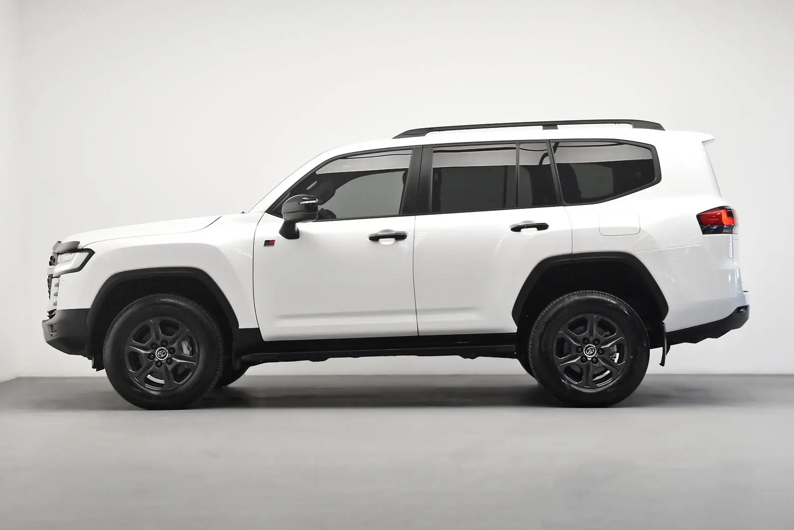 2022 Toyota Landcruiser Gallery Image 4