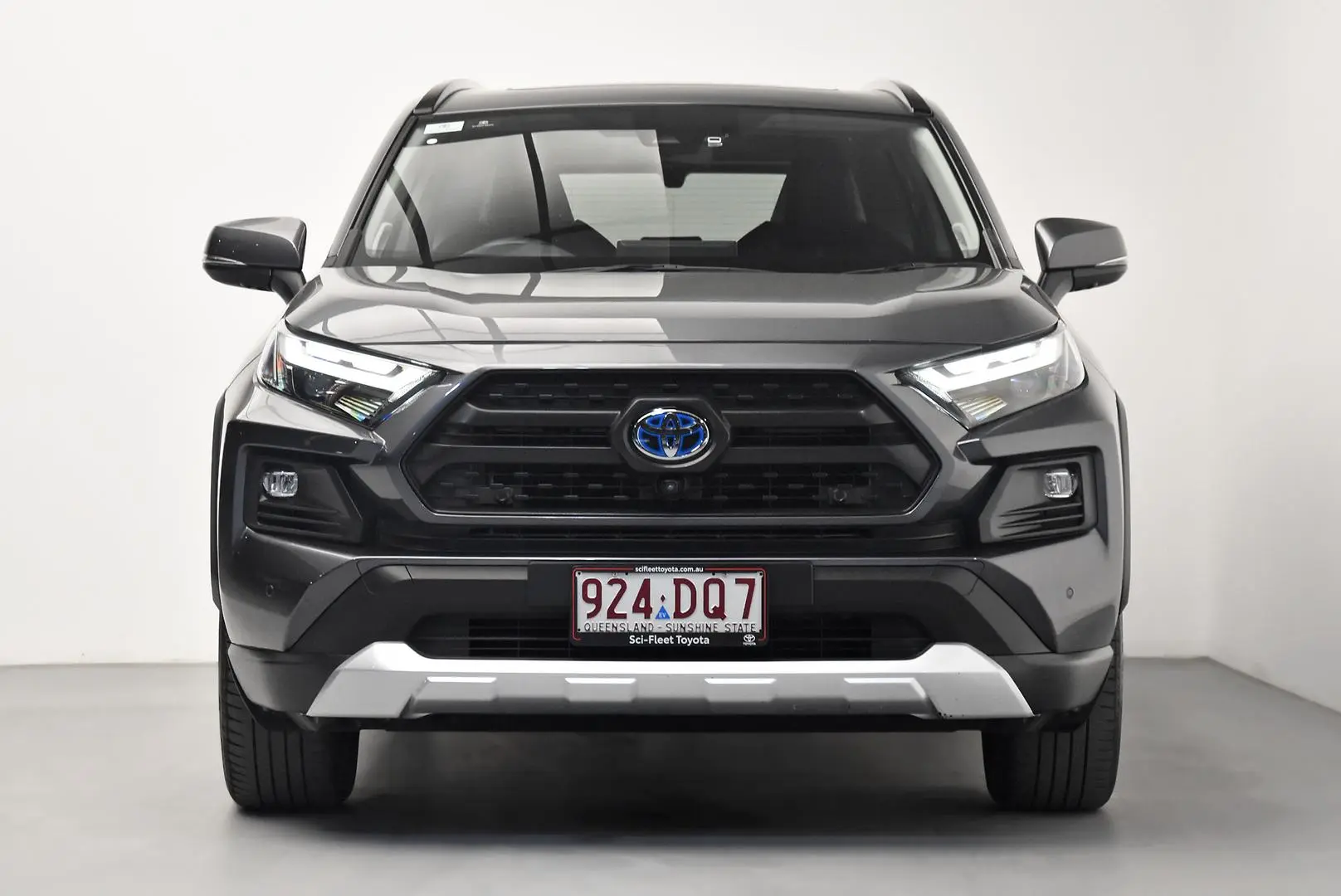 2022 Toyota RAV4 Gallery Image 2