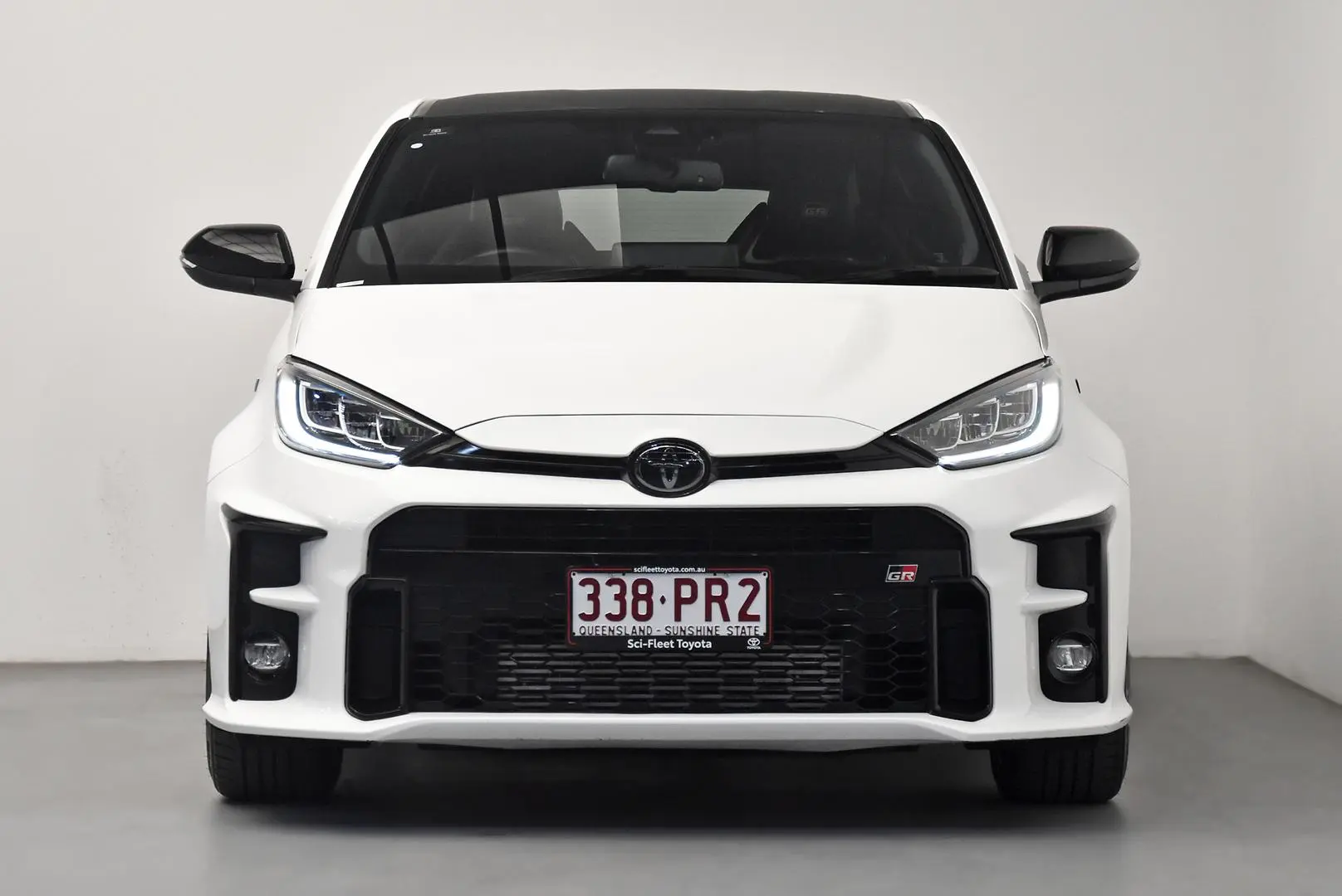 2021 Toyota Yaris Gallery Image 2