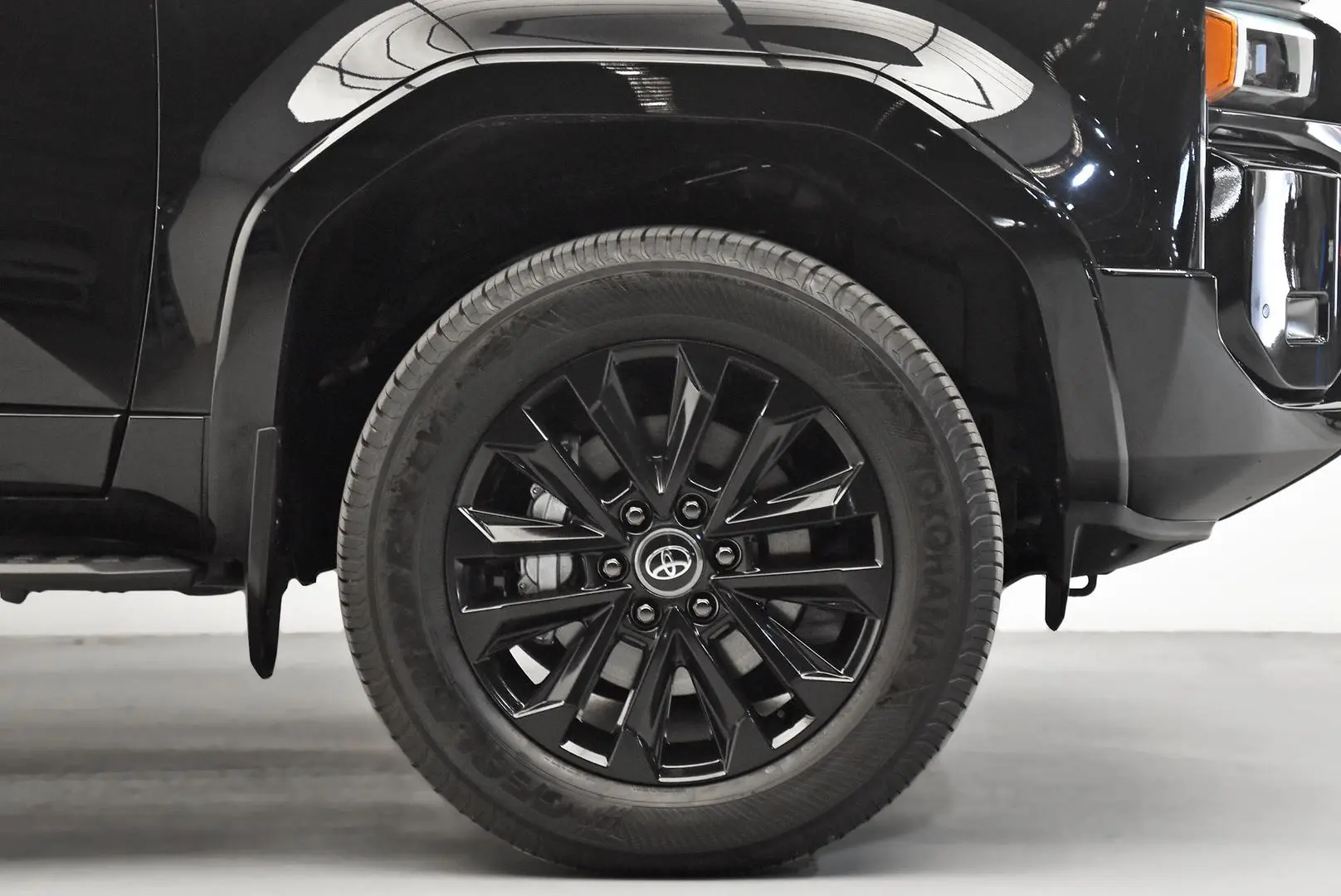 2024 Toyota Landcruiser Prado Gallery Image 23