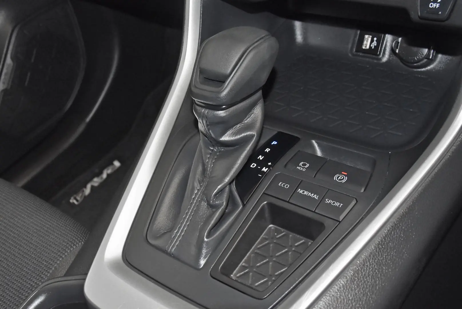 2024 Toyota RAV4 Gallery Image 11