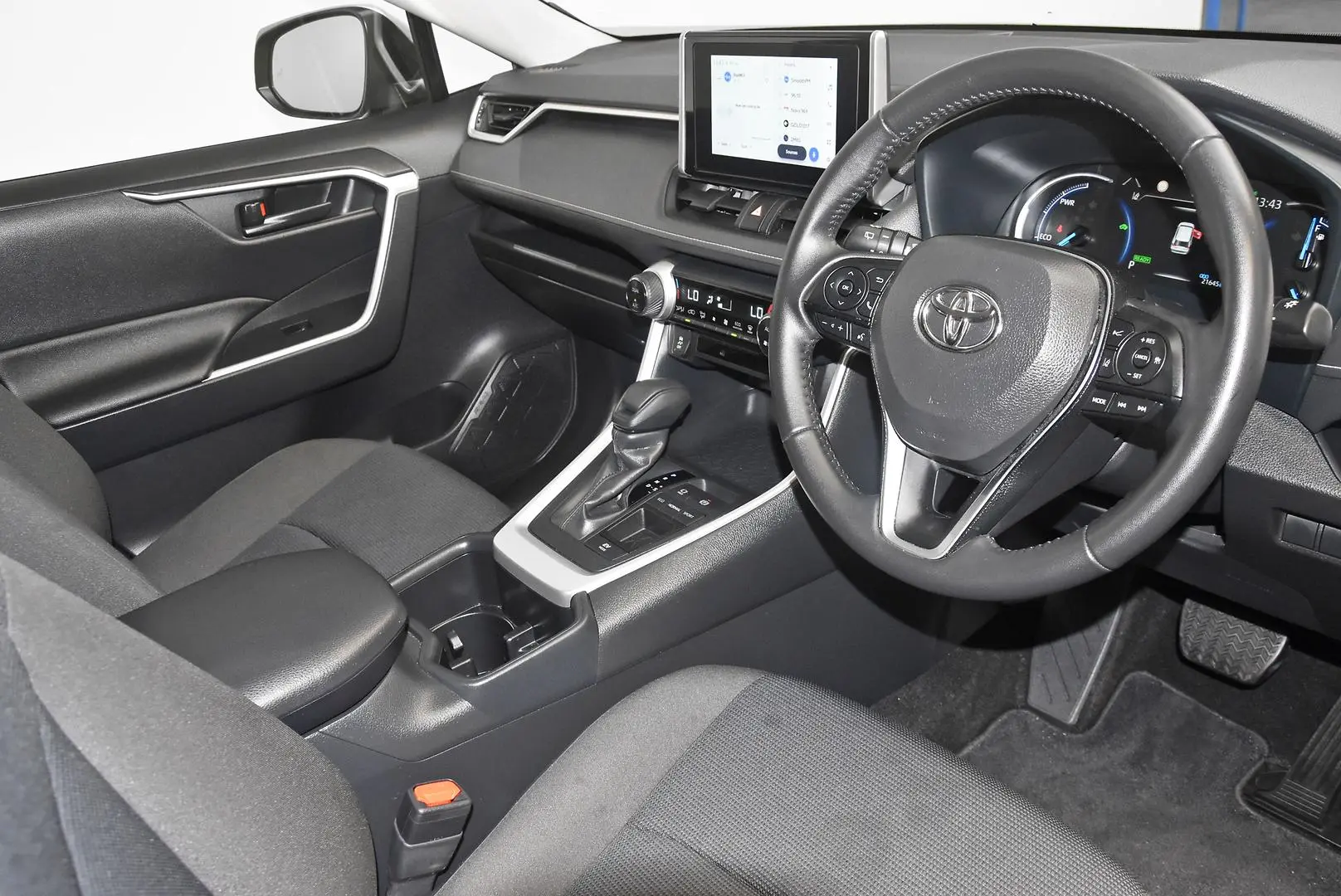 2025 Toyota RAV4 Gallery Image 9