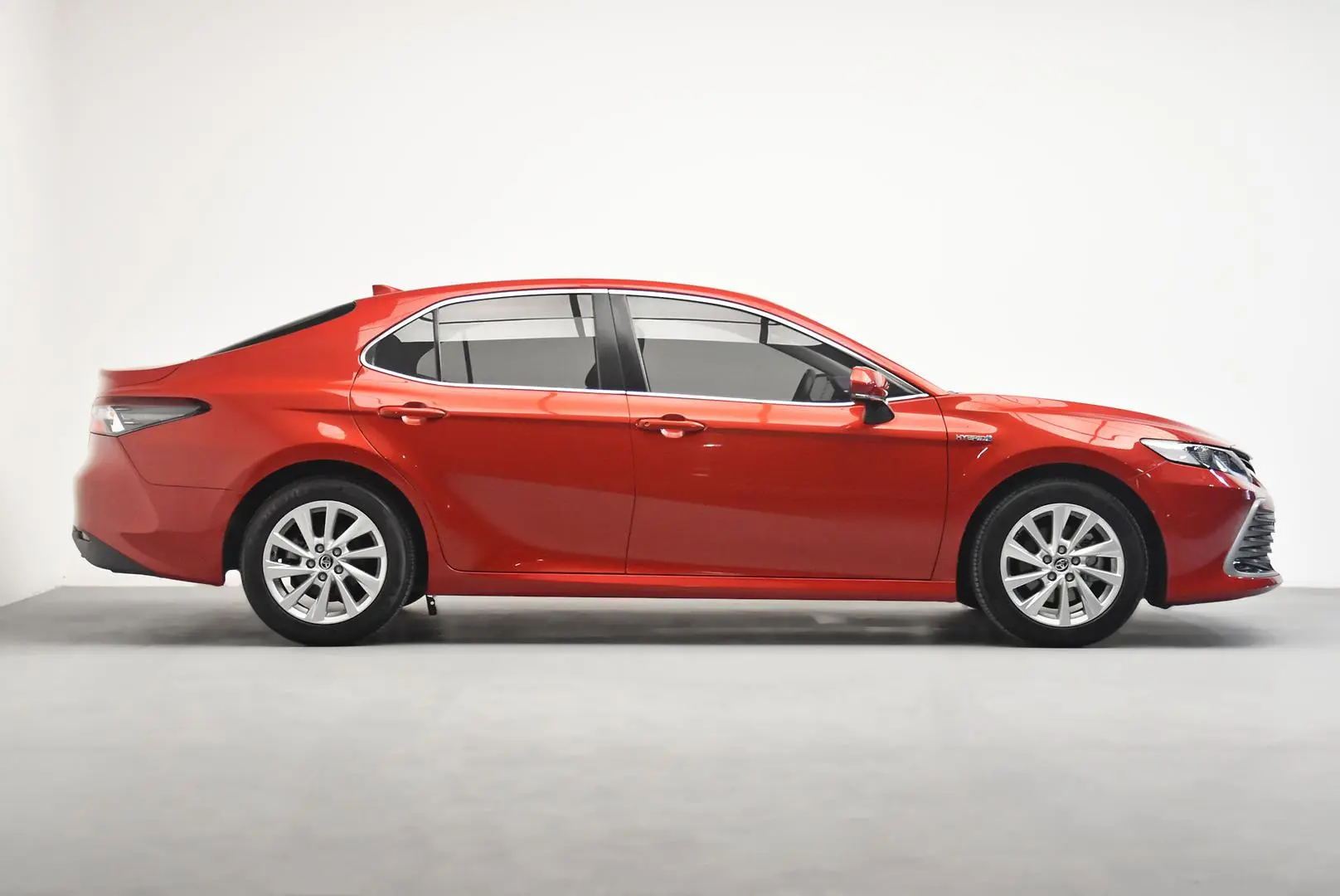 2022 Toyota Camry Gallery Image 3